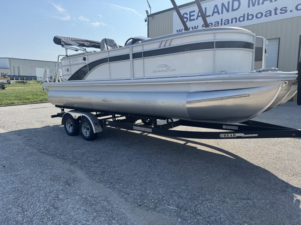 Used 2024 Bennington 22' SSRXC Express-toon Boat