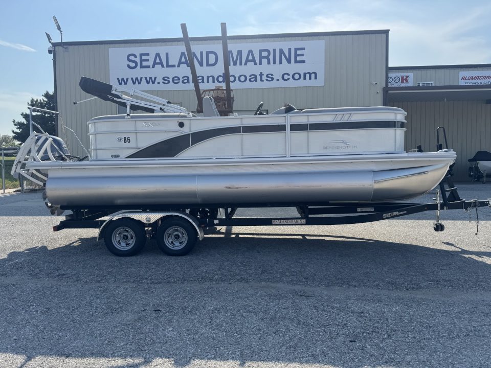 Used 2024 Bennington 22' SSRXC Express-toon Boat