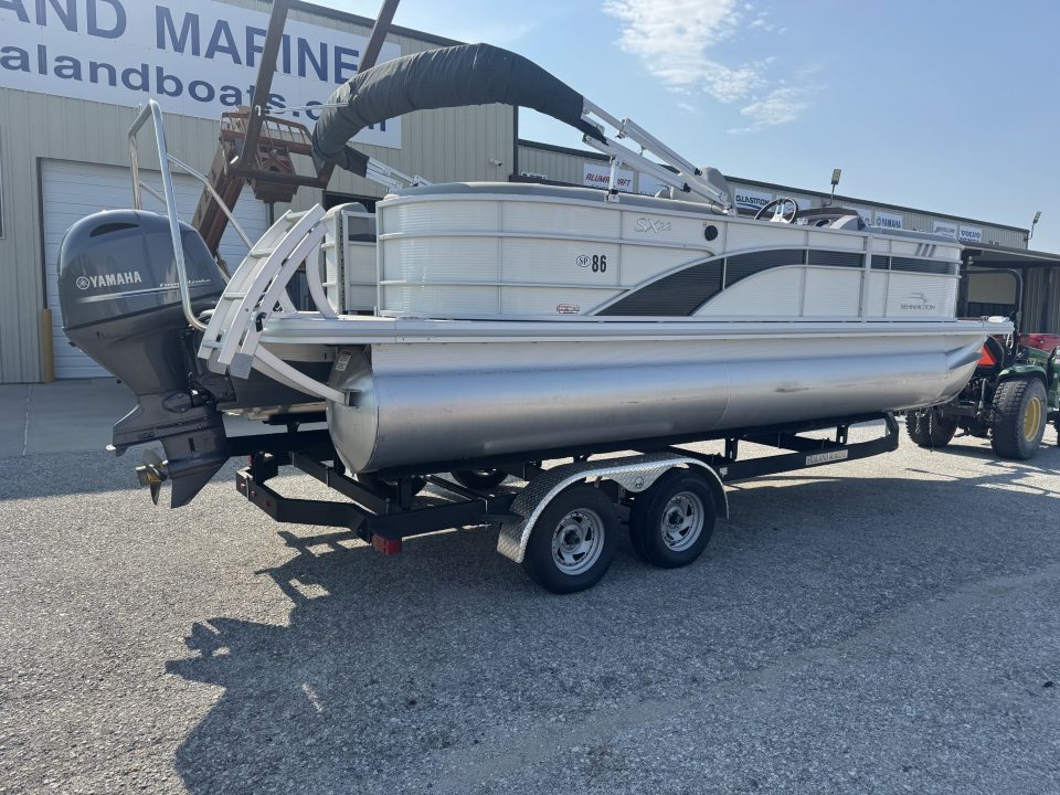 Used 2024 Bennington 22' SSRXC Express-toon Boat