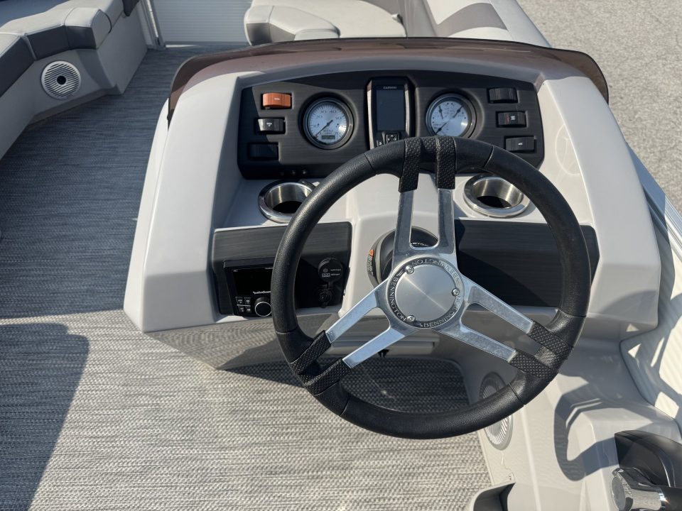 Used 2024 Bennington 22' SSRXC Express-toon Boat