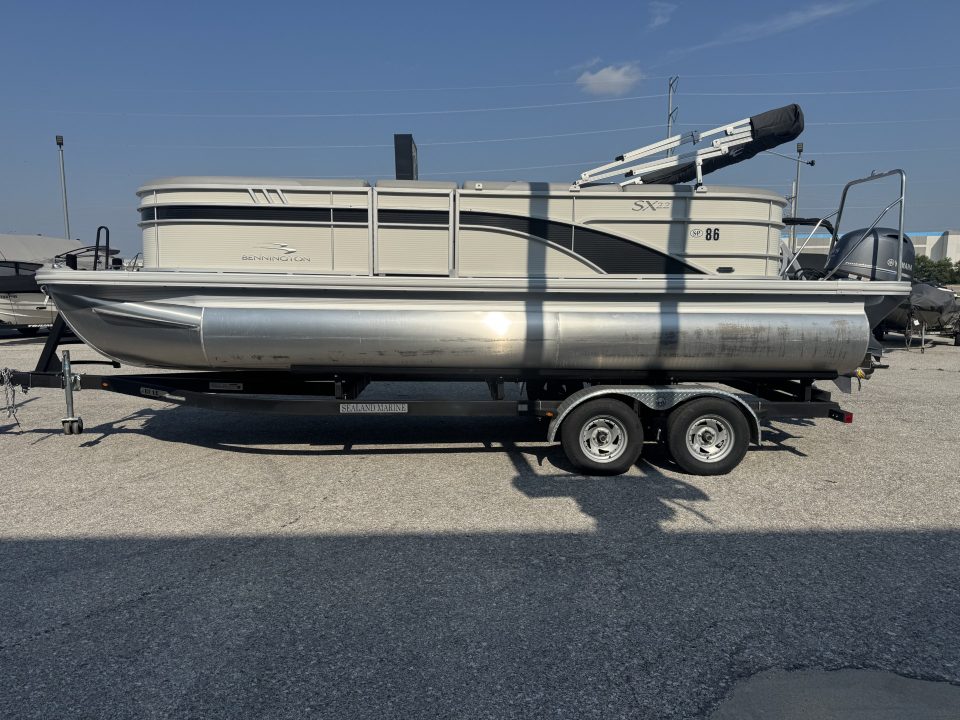 Used 2024 Bennington 22' SSRXC Express-toon Boat