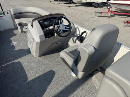 Used 2024 Bennington 22' SSRXC Express-toon Boat