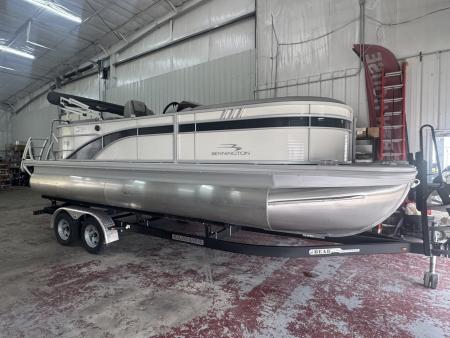 Used 2024 Bennington 22' SSRXC Express-toon Boat