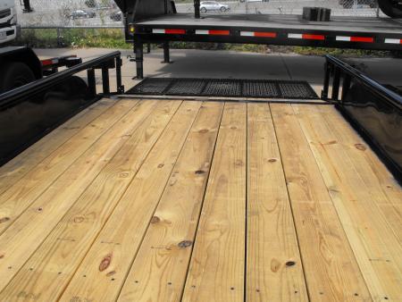 New Pipe rail Top Landscape Trailer 83 X 12+2'Dove 3'Gate7K