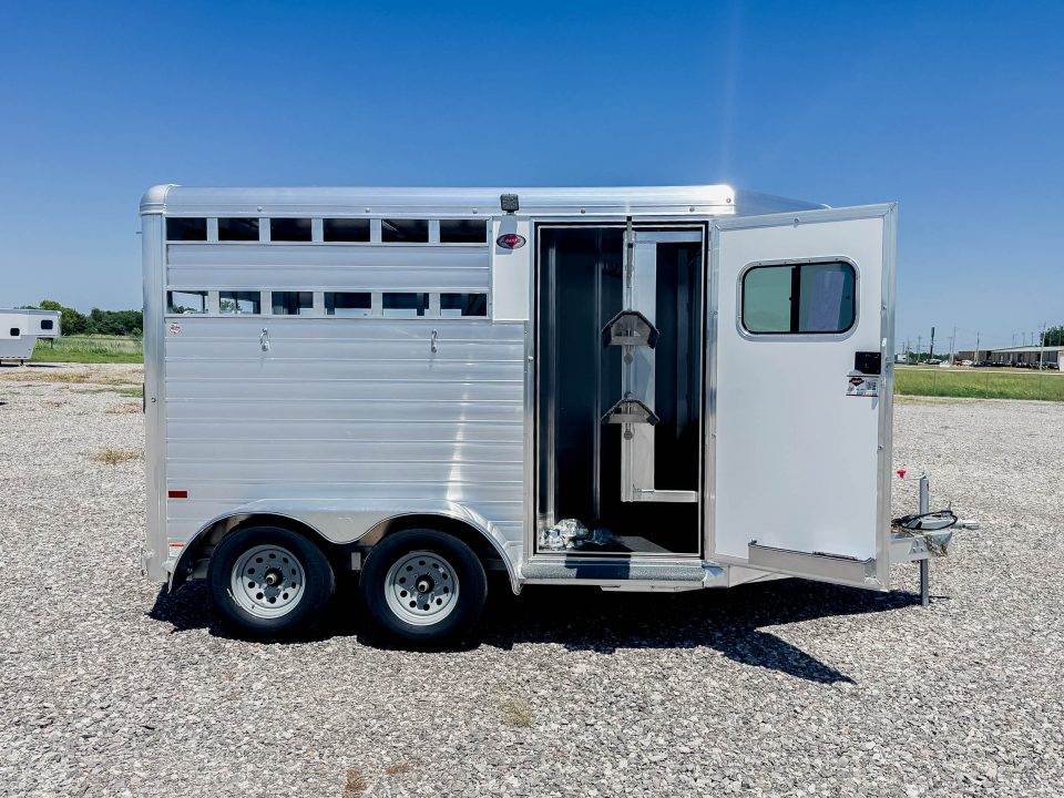 New 2027 Hart Trailer R2HB RESOLUTION RED Horse Trailer