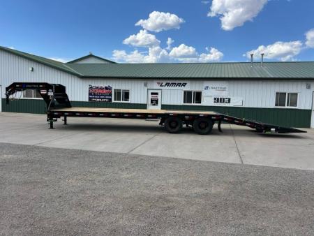 New 2027 Load Trail 102"x30' Low Pro GN Gooseneck Bodies
