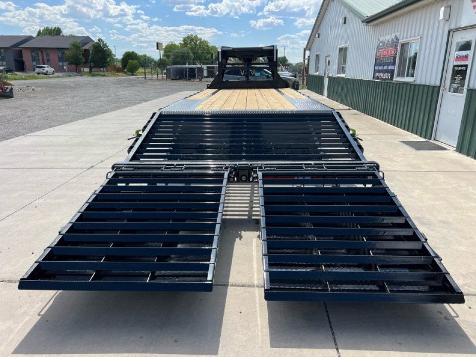 New 2027 Load Trail 102"x25' Low Pro GN Gooseneck Bodies
