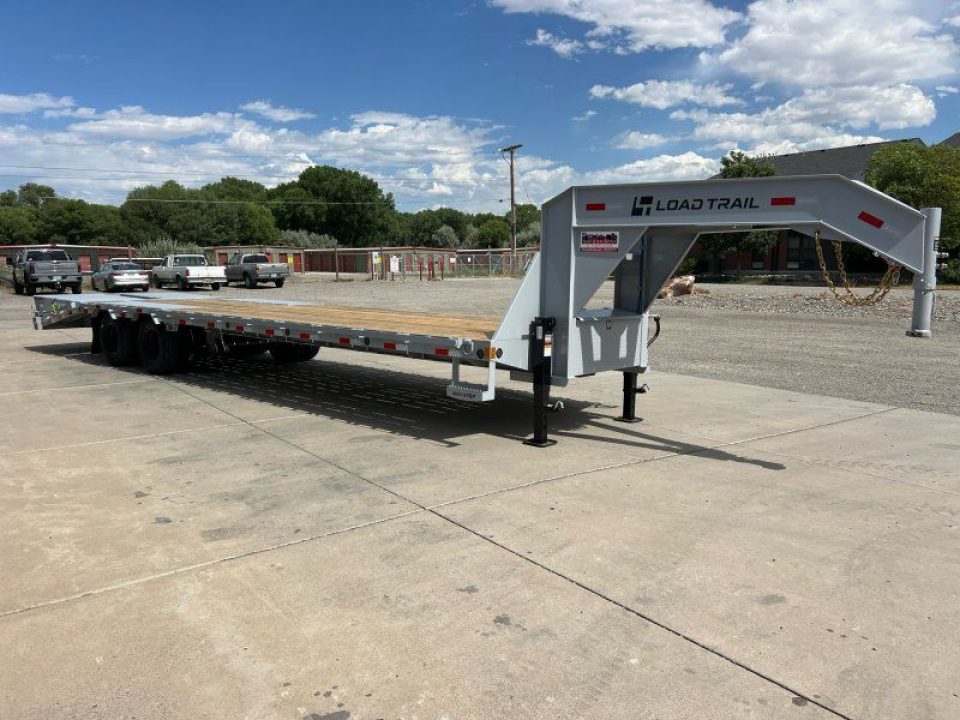 New 2027 Load Trail 102"x32' Low Pro GN Gooseneck Bodies