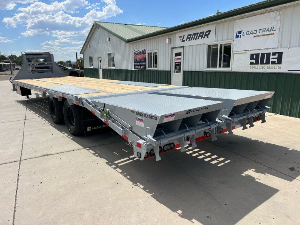 New 2027 Load Trail 102"x32' Low Pro GN Gooseneck Bodies