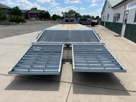 New 2027 Load Trail 102"x32' Low Pro GN Gooseneck Bodies