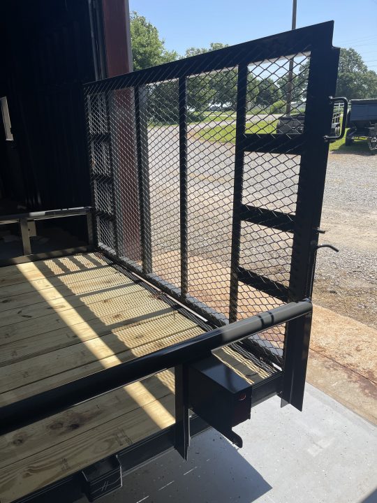 New 2026 Kearney 16' 7K Pipe Top Utility Trailer