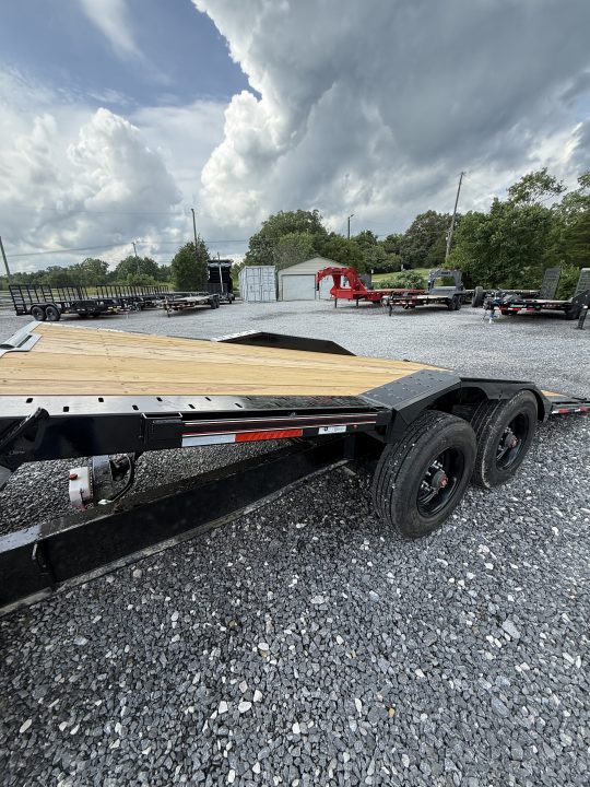 New 2026 Diamond C HXD210 DRIVE OVER FENDER 102” X22’ TILT TRAILER 23K G.V.W.R.