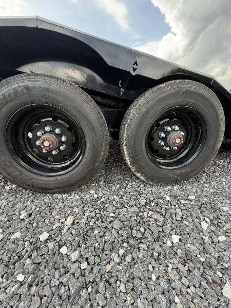 New 2026 Diamond C HXD210 DRIVE OVER FENDER 102” X22’ TILT TRAILER 23K G.V.W.R.