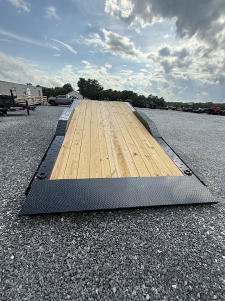 New 2026 Diamond C HXD210 DRIVE OVER FENDER 102” X22’ TILT TRAILER 23K G.V.W.R.