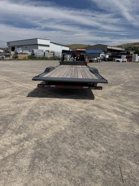 New 2026 Diamond C Trailers HXD208-GNL24X102 Tilt Trailer