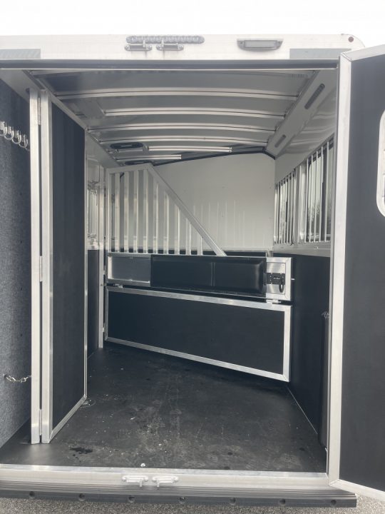 New 2026 Bar-M Trailers ES720SL Horse Trailer