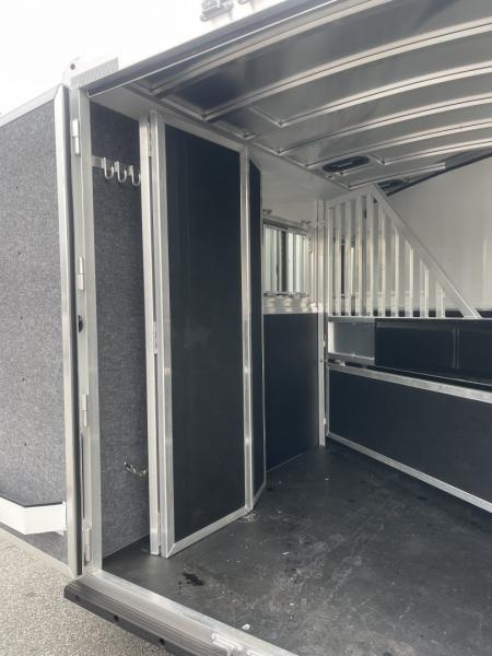 New 2026 Bar-M Trailers ES720SL Horse Trailer