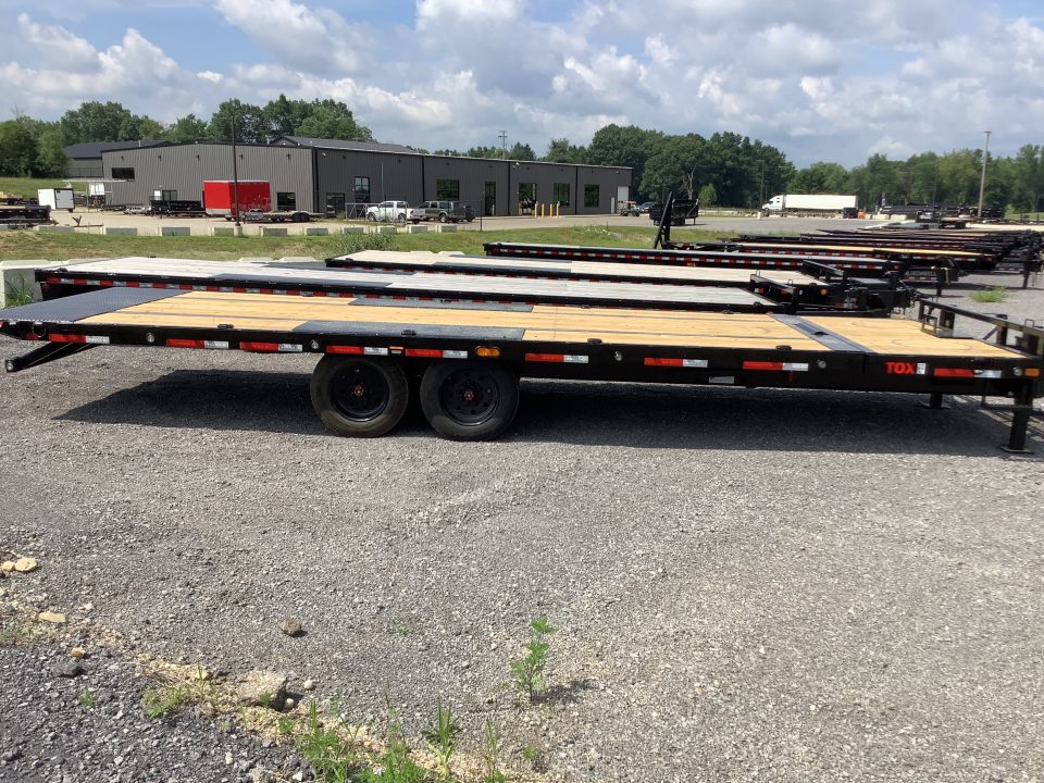 New 2027 MAXX-D 102x26 17500 GVWR Tuff Wireless Remote W NOCO Chargers Power Tilt Deckover Trailer