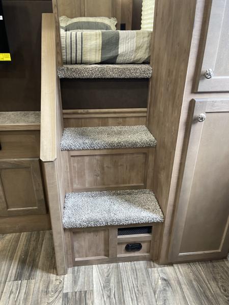 New 2026 Merhow Trailers 8312-A RK-S Horse Trailer