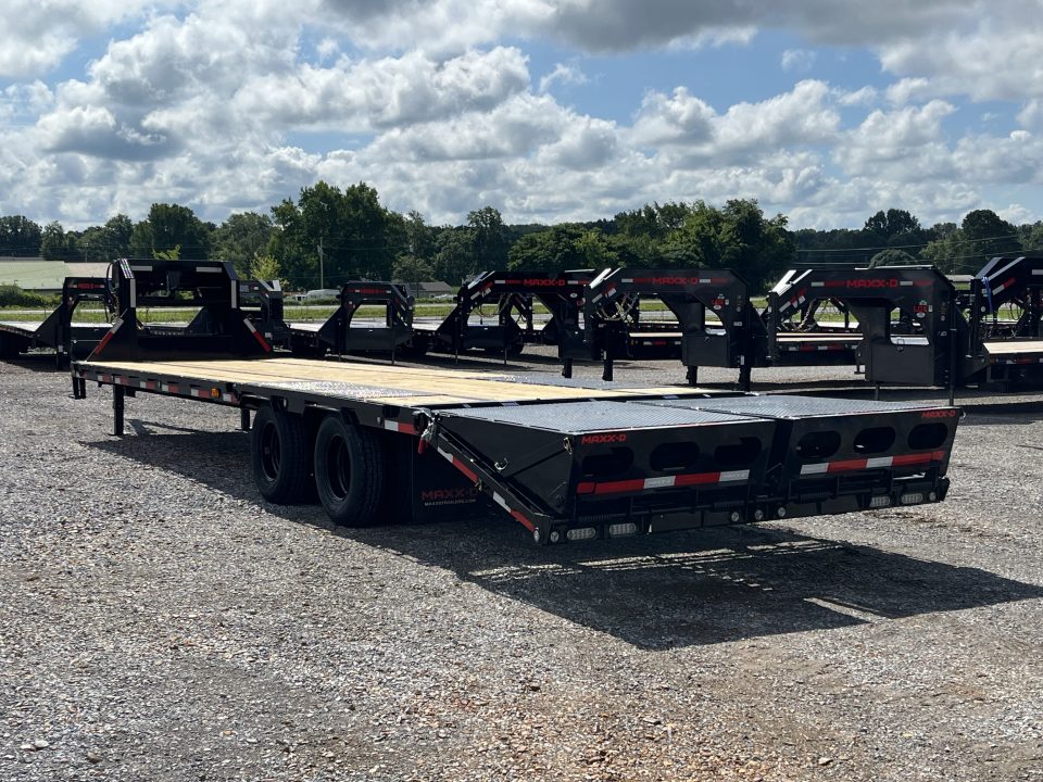 New 2027 MAXX-D 102"X32' 25K Gooseneck Flatbed Trailer