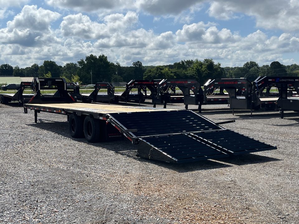 New 2027 MAXX-D 102"X32' 25K Gooseneck Flatbed Trailer
