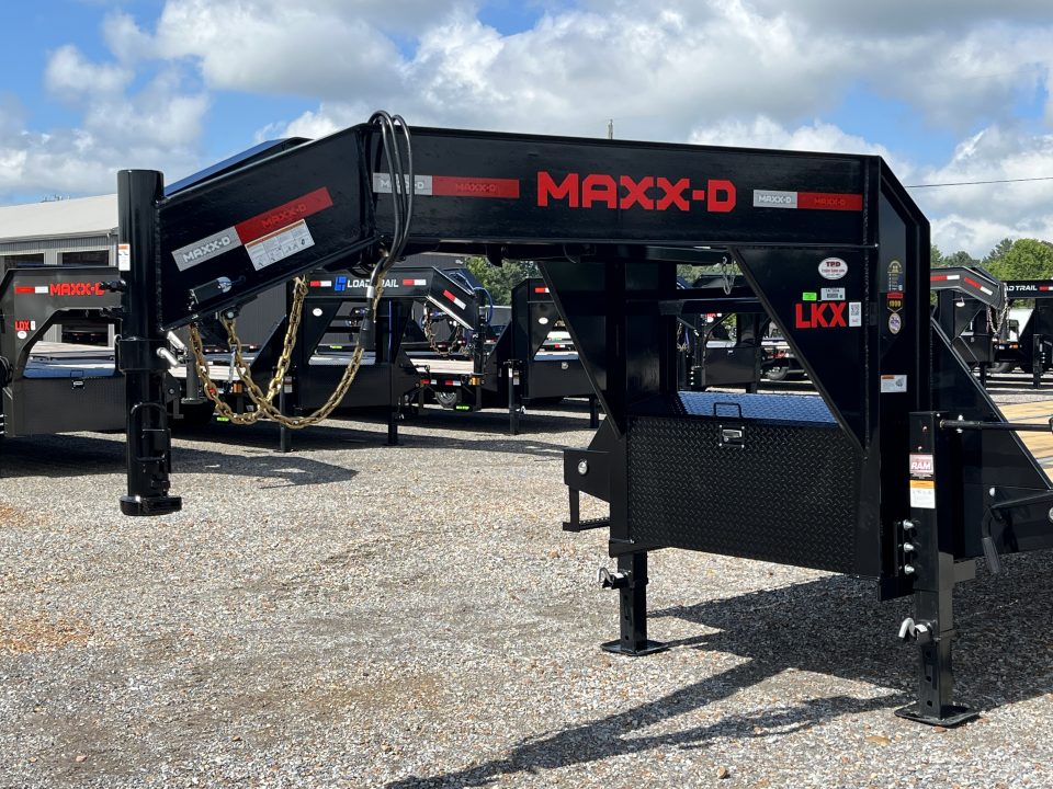 New 2027 MAXX-D 102"X32' 25K Gooseneck Flatbed Trailer