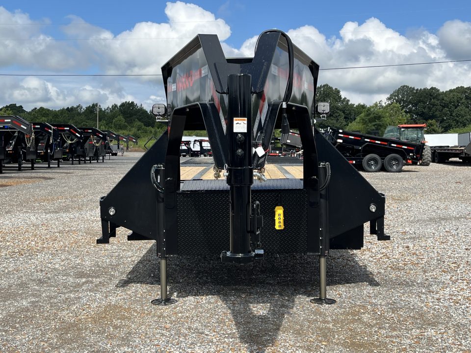 New 2027 MAXXD Hydraulic Dovetail Gooseneck Trailer | 34' x 102' 30K GVWR