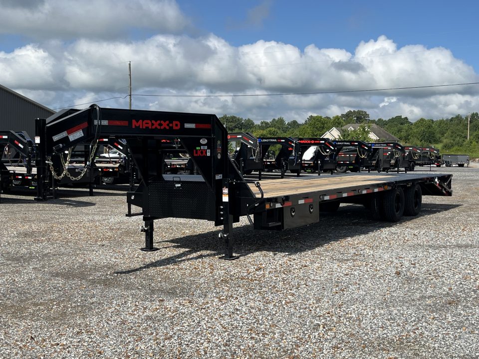 New 2027 MAXX-D 102"X30' 25K Gooseneck Flatbed Trailer