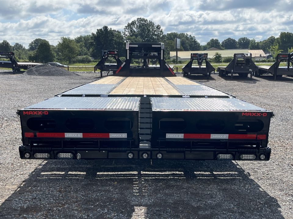 New 2027 MAXX-D 102"X30' 25K Gooseneck Flatbed Trailer