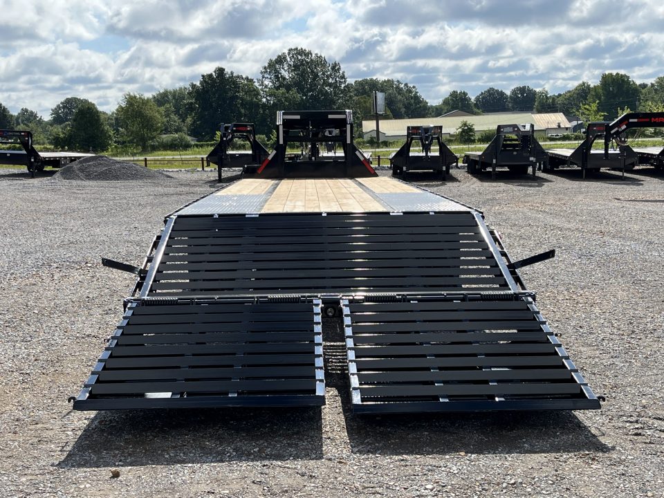 New 2027 MAXX-D 102"X30' 25K Gooseneck Flatbed Trailer
