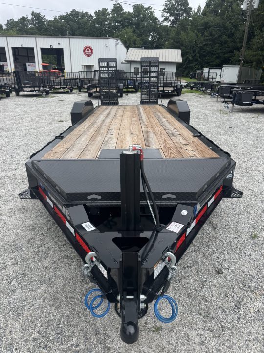 New 2026 Diamond C 82x22' Equipment, 2' Dove & Ramps LPX207