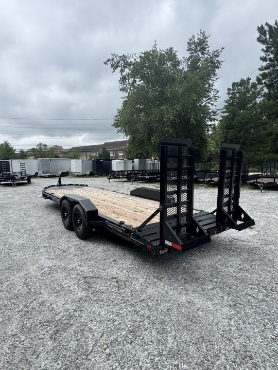 New 2026 Diamond C 82x22' Equipment, 2' Dove & Ramps LPX207