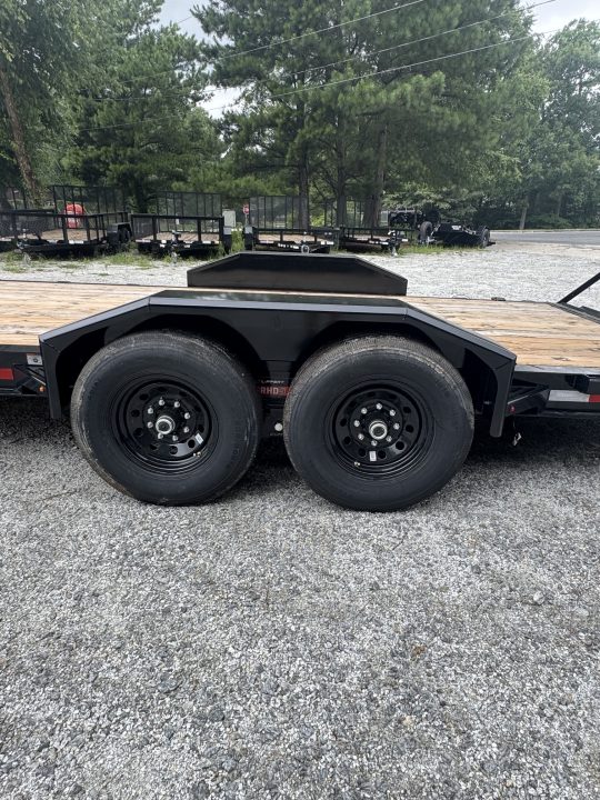 New 2026 Diamond C 82x22' Equipment, 2' Dove & Ramps LPX207