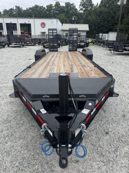 New 2026 Diamond C 82x22' Equipment, 2' Dove & Ramps LPX207