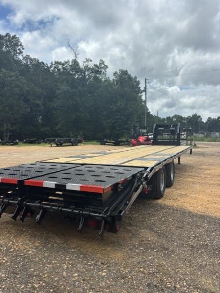New 2026 Elite Trailers 102''x30' Gooseneck Deckover Trailer