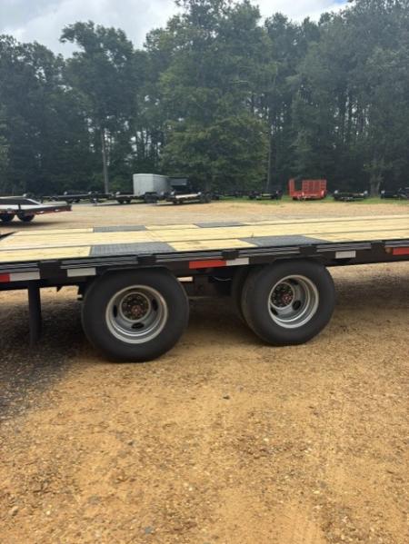 New 2026 Elite Trailers 102''x30' Gooseneck Deckover Trailer