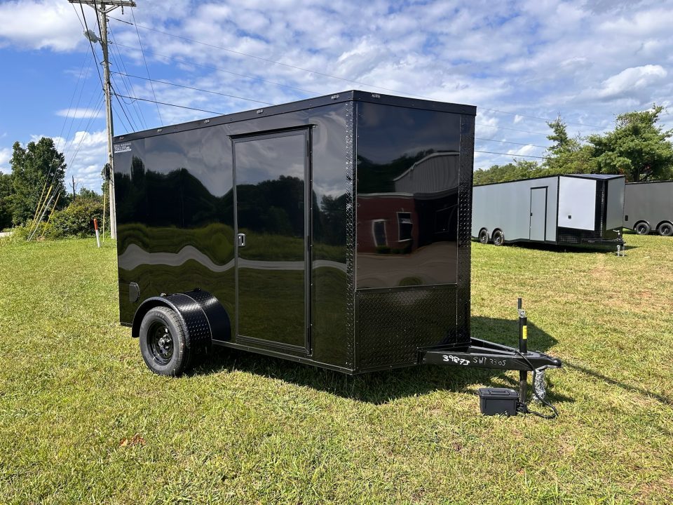 New 2026 Luxe 6X10 -Enclosed Trailer -3500LB Single Axle -Black Poly - Blackout