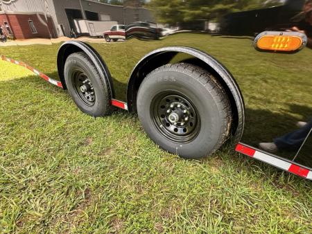 New 2026 Luxe 8.5x28 Race Trailer - Finished Interior- 7000lb Spread Torsion - Recessed E-Track-Full Escape Door-Removable Fender