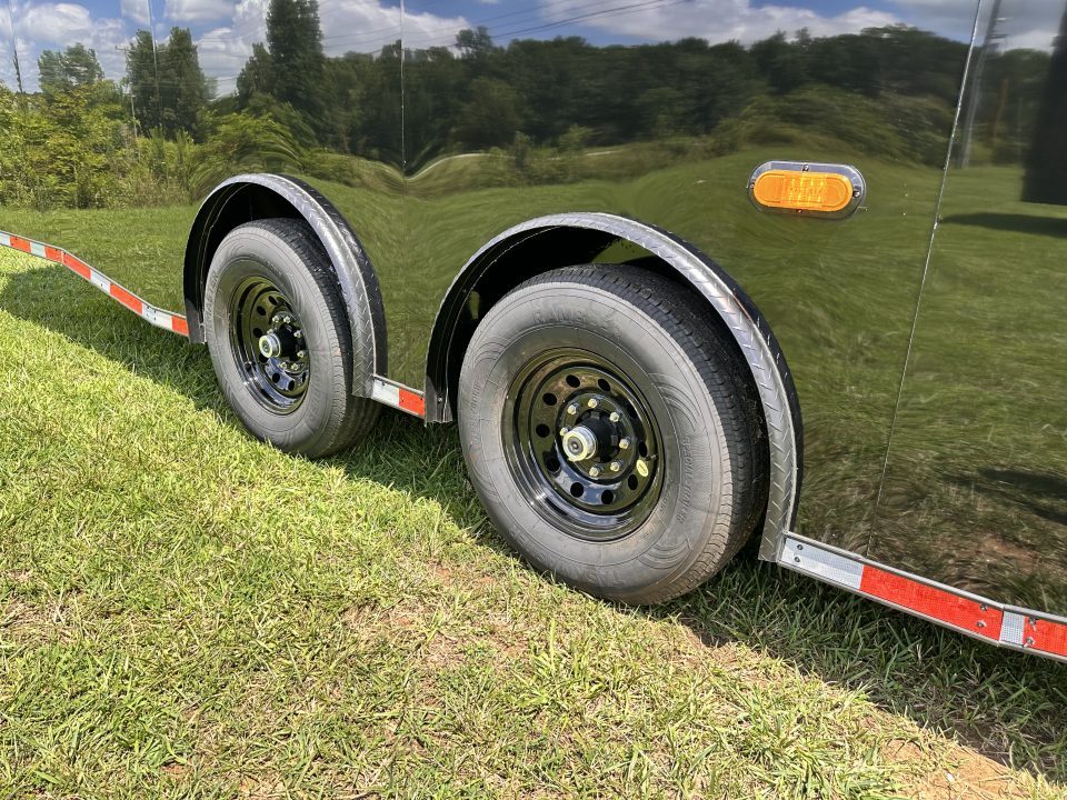 New 2026 Luxe 8.5x28 Race Trailer - Finished Interior- 7000lb Spread Torsion - FULL ESCAPE DOOR- REMOVABLE FENDER
