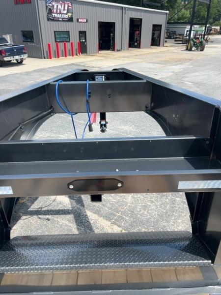 New 2026 Diamond C Trailers 102x25 FMAX 207 Equipment Trailer