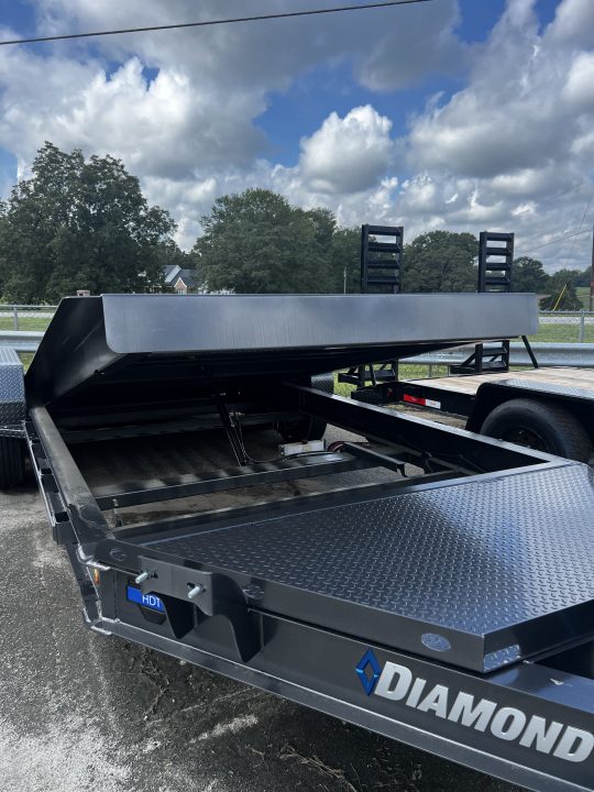 New 2026 DIAMOND C HDT 207