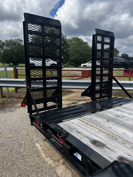 New 2025 DIAMOND C 82x20 Diamond C LPX 207