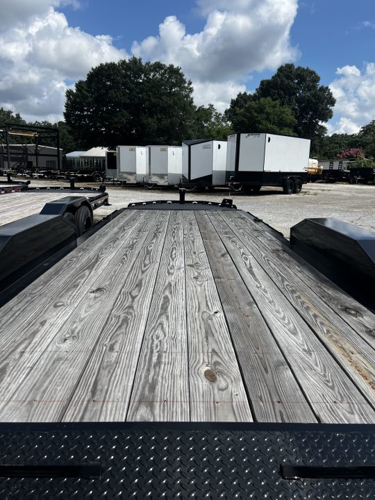 New 2025 DIAMOND C 82x20 Diamond C LPX 207