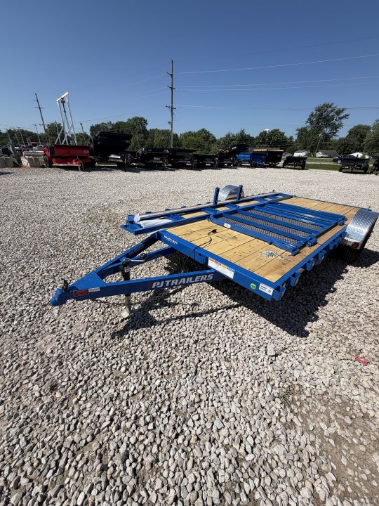 2027 PJ Trailers U8141