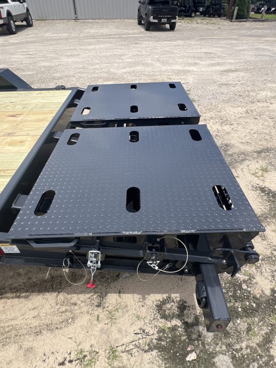 New 2027 Hillcrest Trailers 21213SE/24ft 21k Equipment Trailer