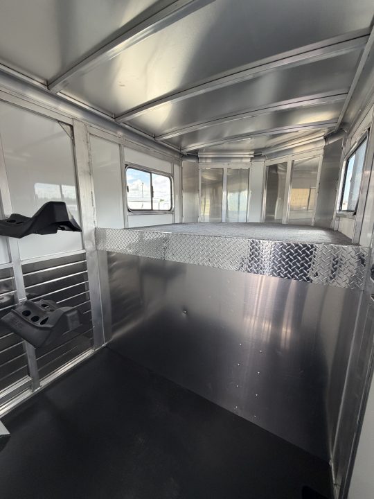 New 2027 Sundowner 2+1 Gooseneck Horse Trailer