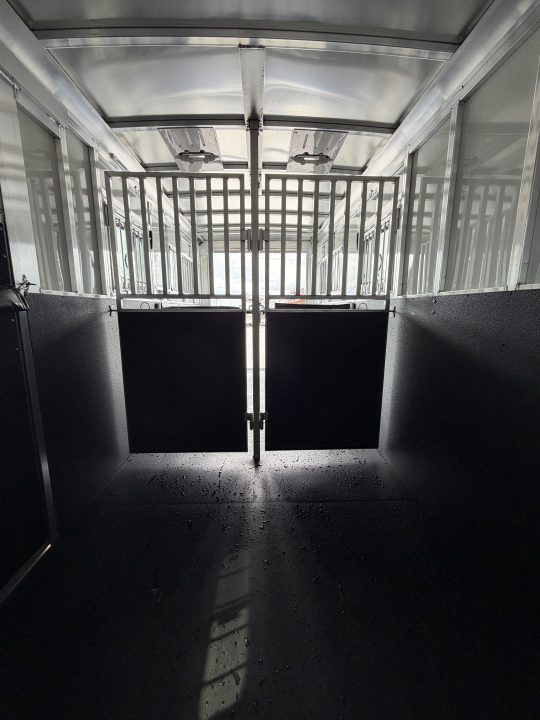 New 2027 Sundowner 2+1 Gooseneck Horse Trailer