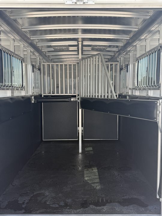 New 2027 Sundowner 2+1 Gooseneck Horse Trailer