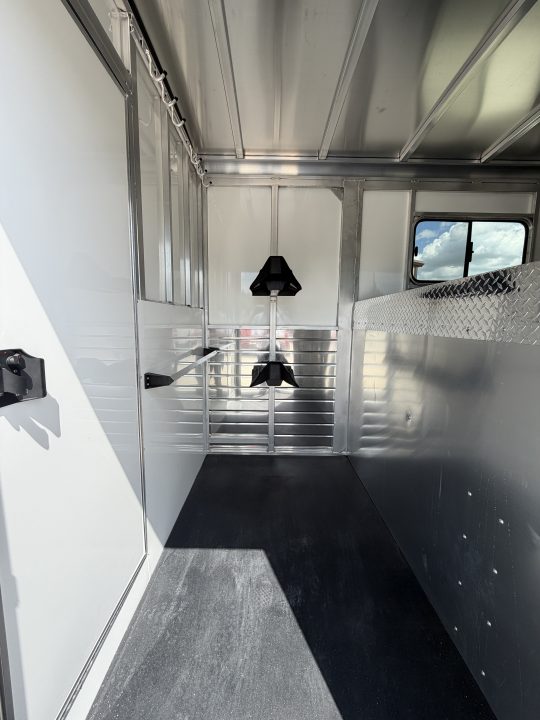 New 2027 Sundowner 2+1 Gooseneck Horse Trailer