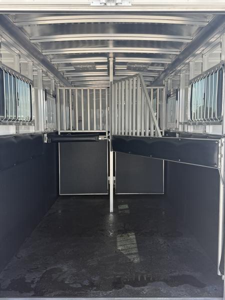 New 2027 Sundowner 2+1 Gooseneck Horse Trailer